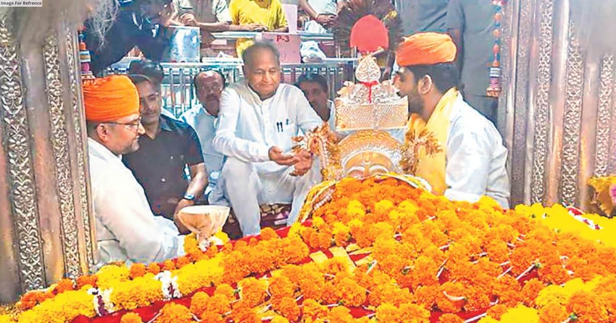 CM Gehlot offers special prayers at Ramdevra Temple